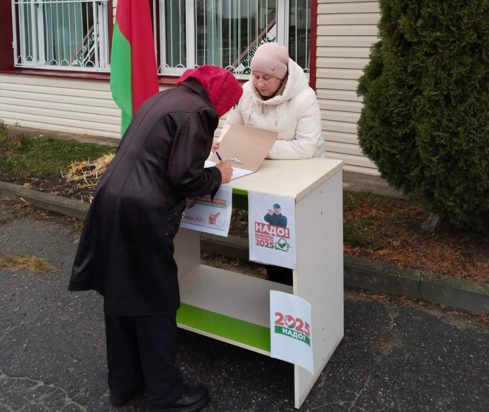 В Белыничах продолжается работа по сбору подписей за кандидатов в Президенты